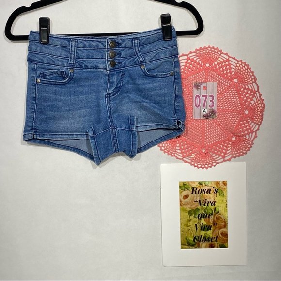 BlueSpice Jean Short Shorts - Picture 2 of 7
